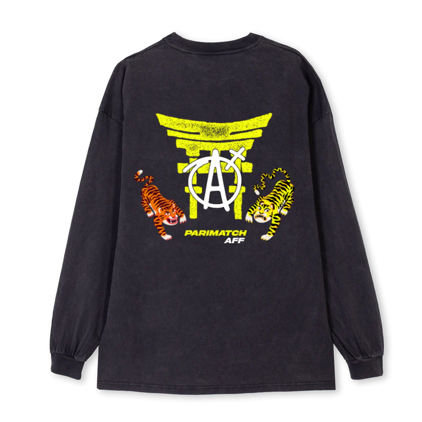 APMASIALONGSLEEVEVB Vintage Black Oversized LS Tee. - Image 2
