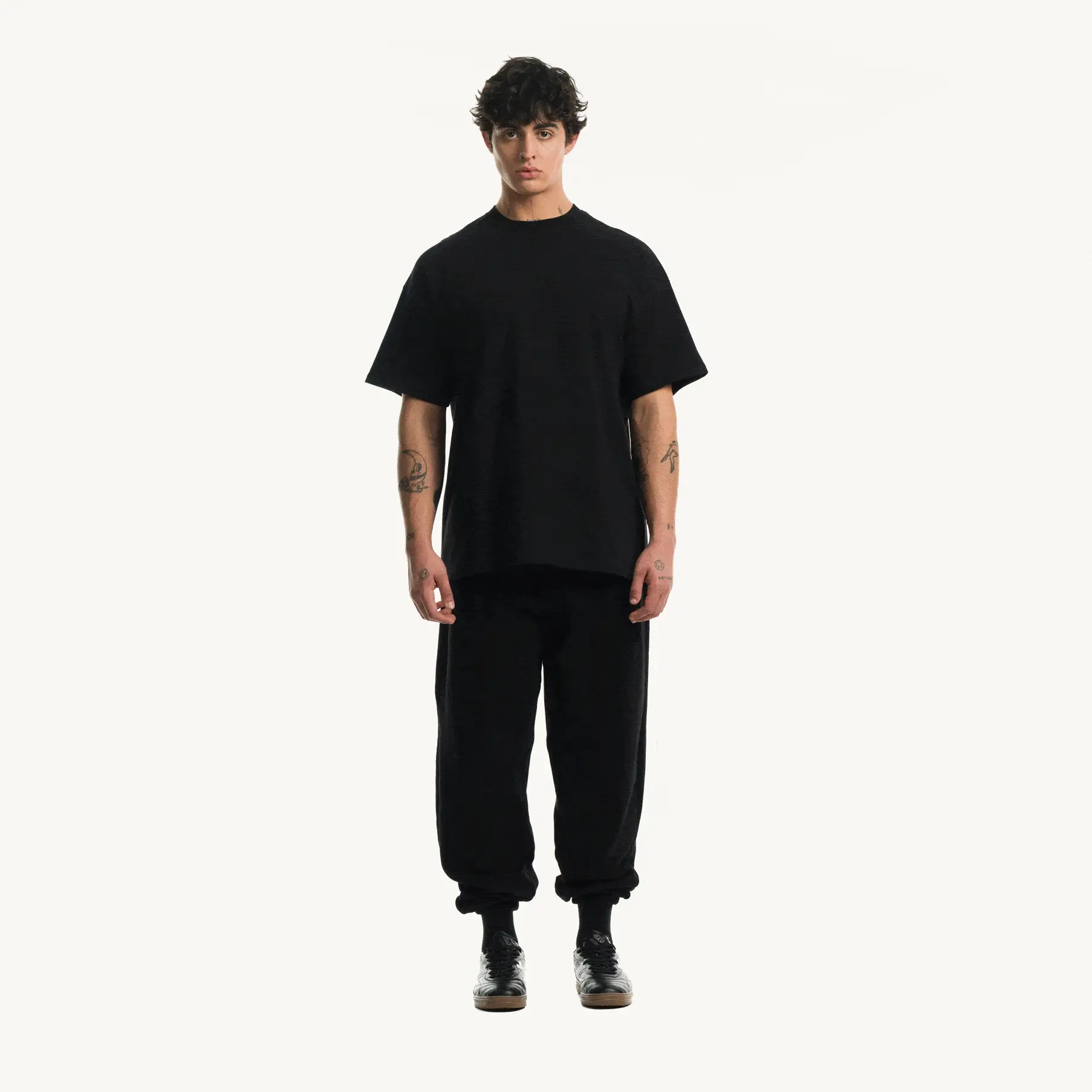 Black Oversized Tee. - Image 3