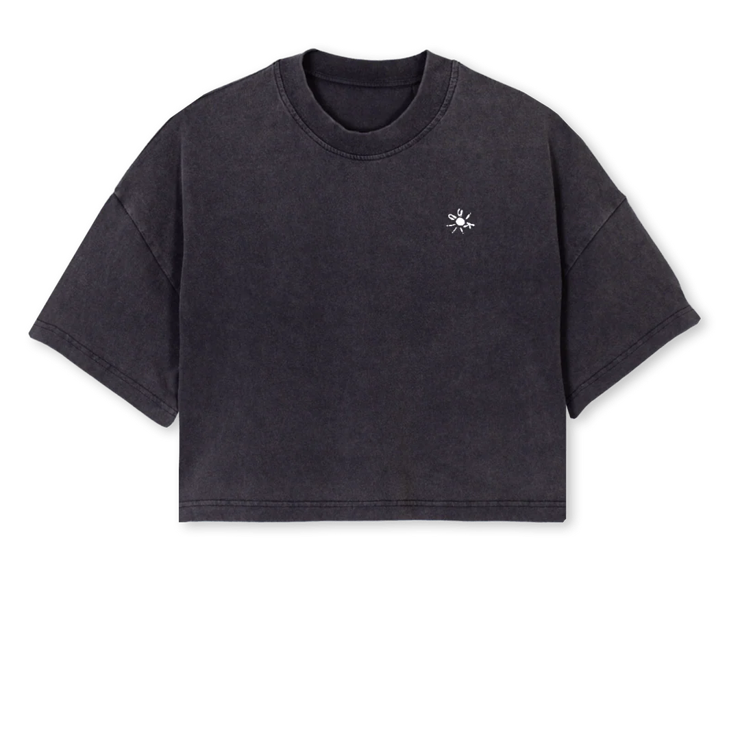 BLKCROPWHTSUN Vintage Black Cropped Oversized Tee.
