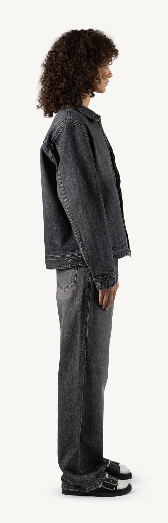 Faded Mid Black Loose Fit Jeans. - Image 4