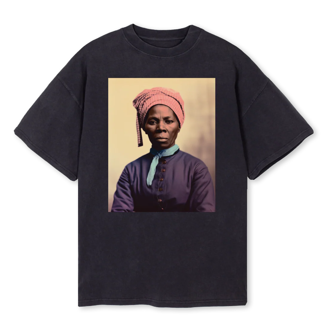 HARRIET Vintage Black Oversized Tee.