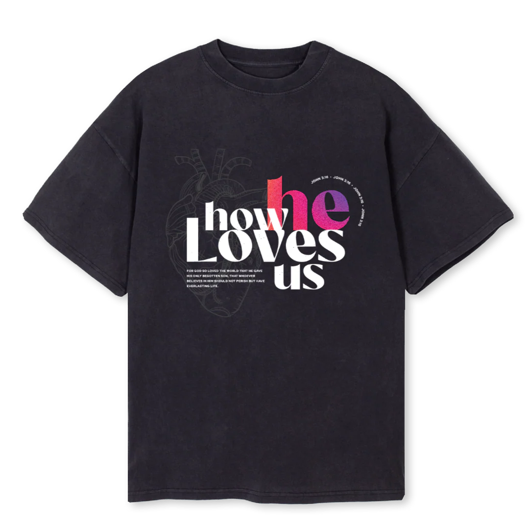 HELOVETSHIRTBLACK Vintage Black Oversized Tee.