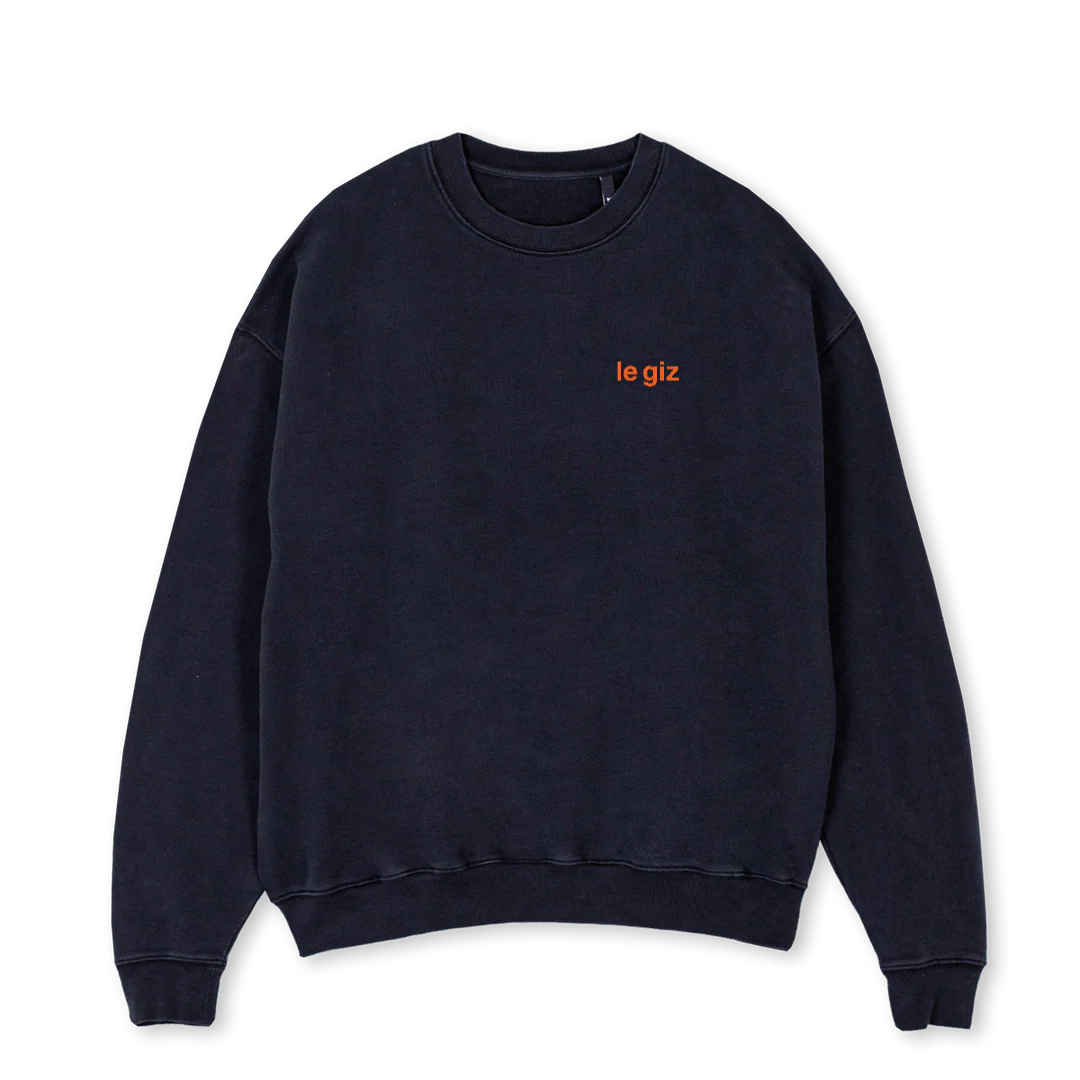 LE GIZ LEGZ Vintage Black Oversized Crewneck Sweater.