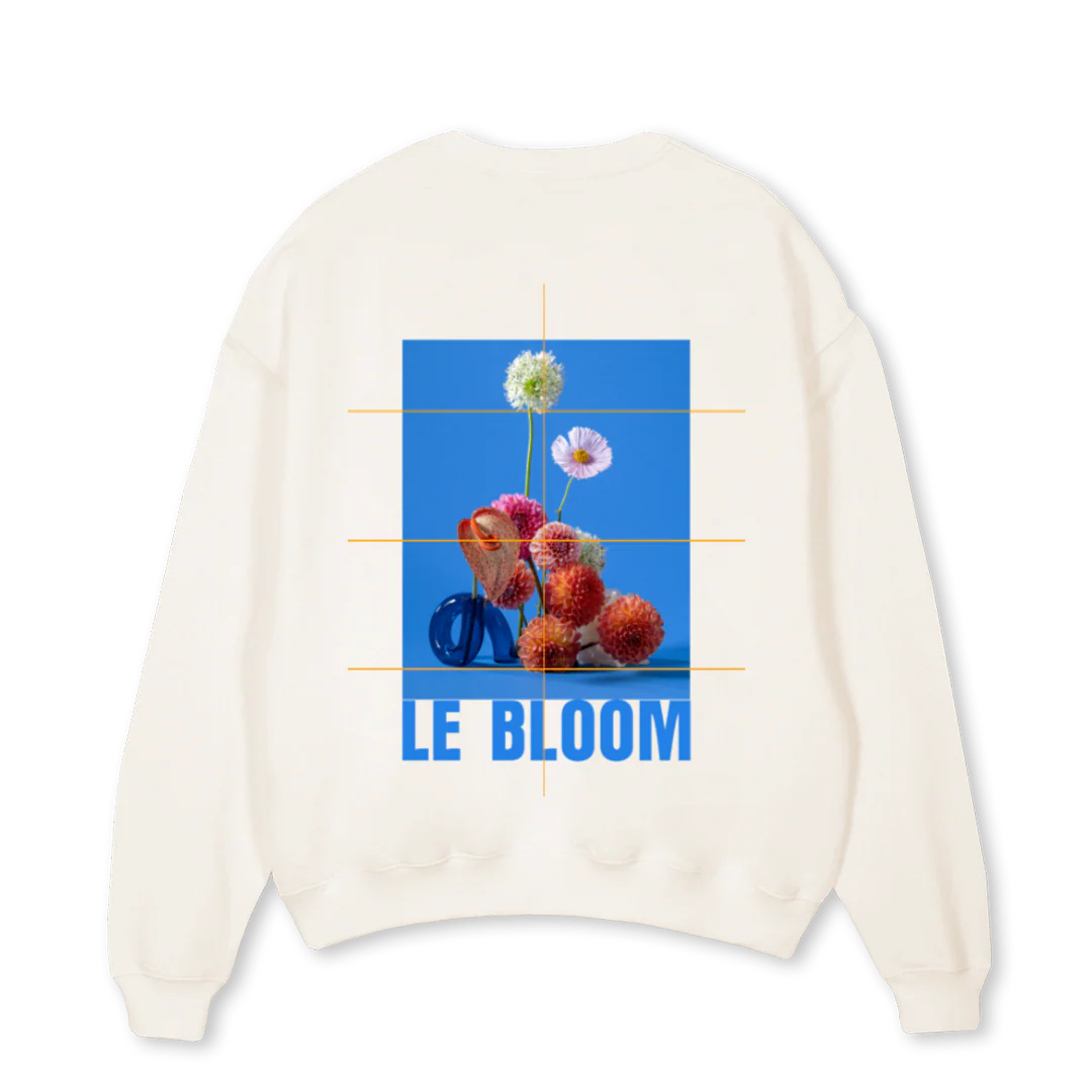 LE Vintage White Oversized Crewneck Sweater. - Image 2