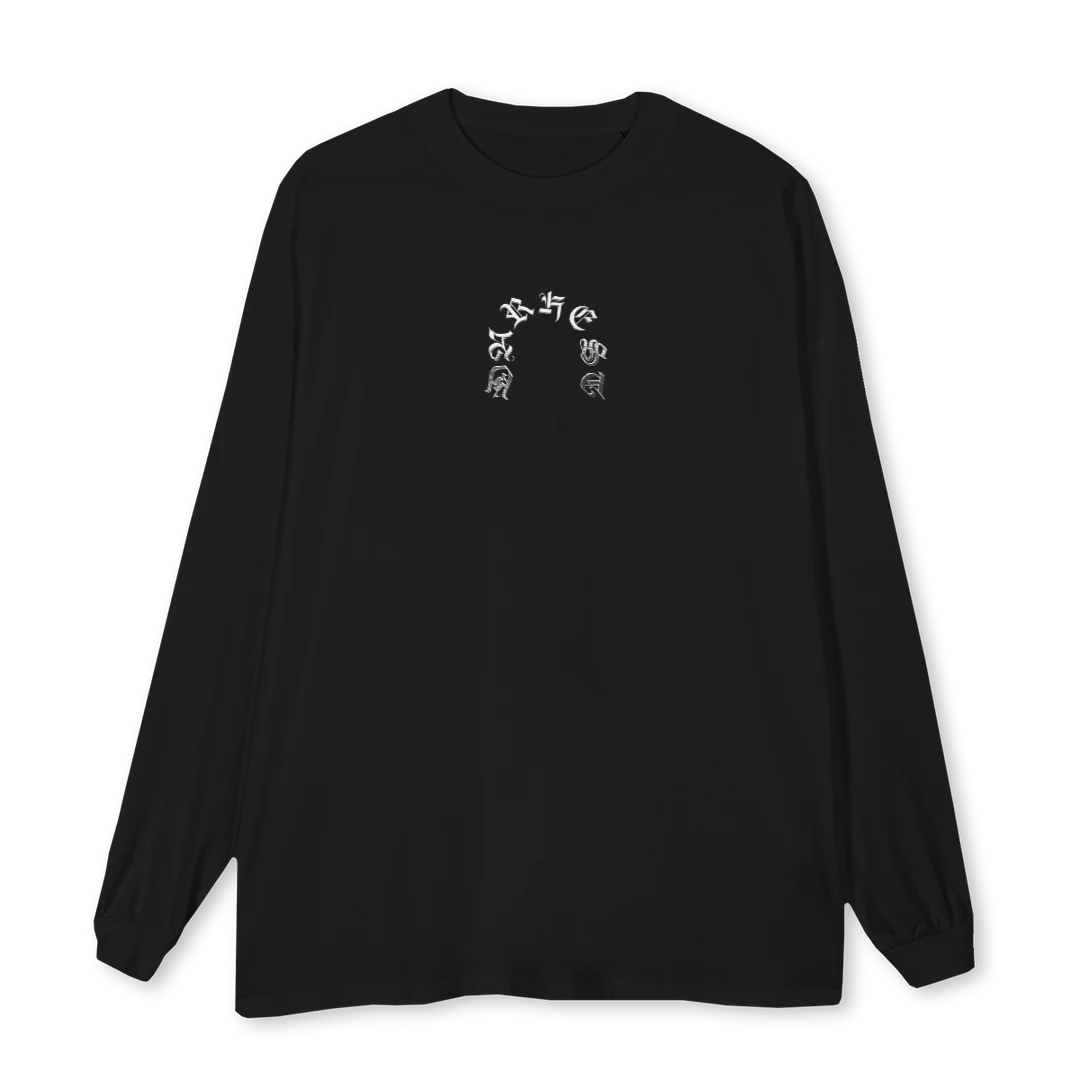 OLD ENGLISH Black Oversized LS Tee.