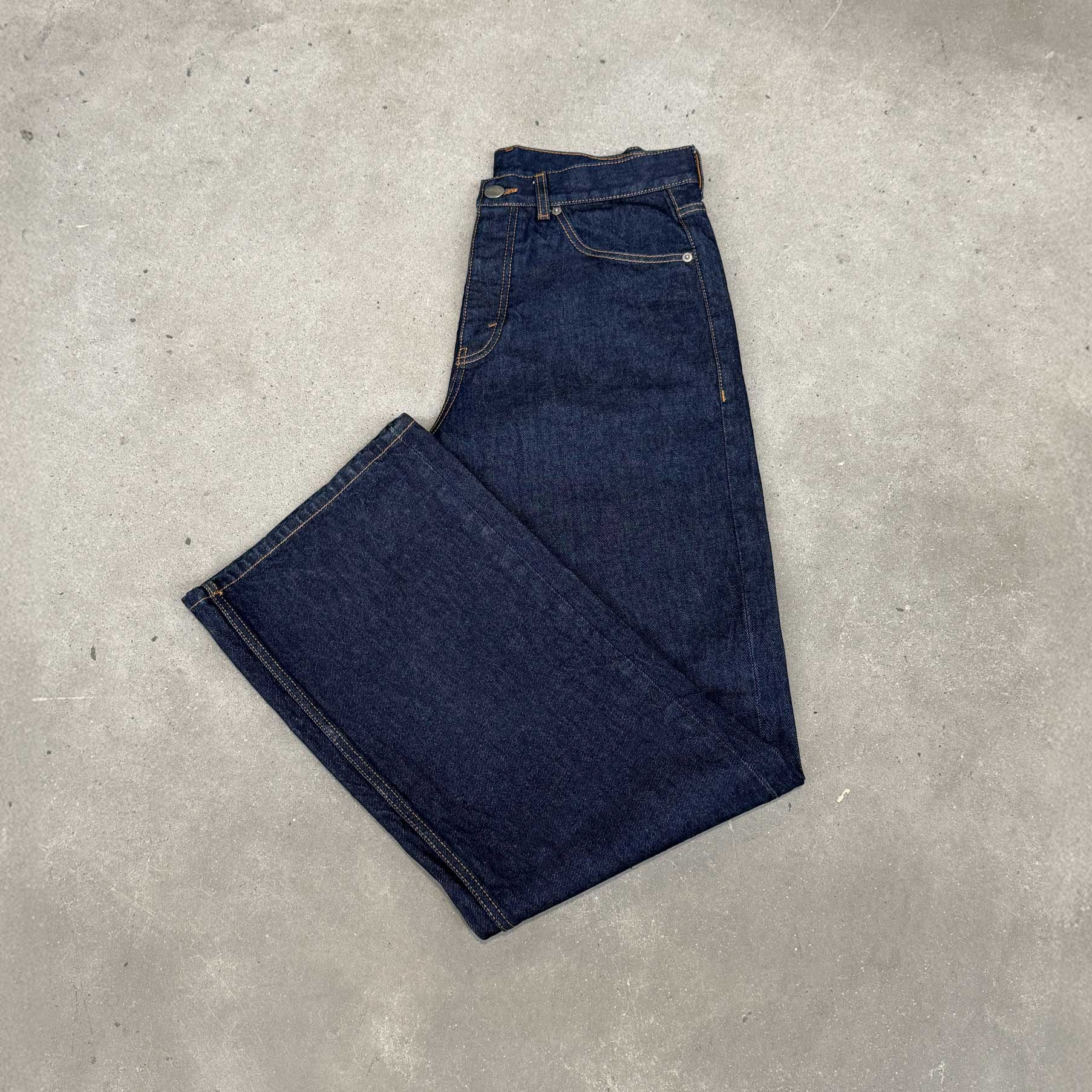 Raw Indigo Loose Fit Jeans. - Image 11