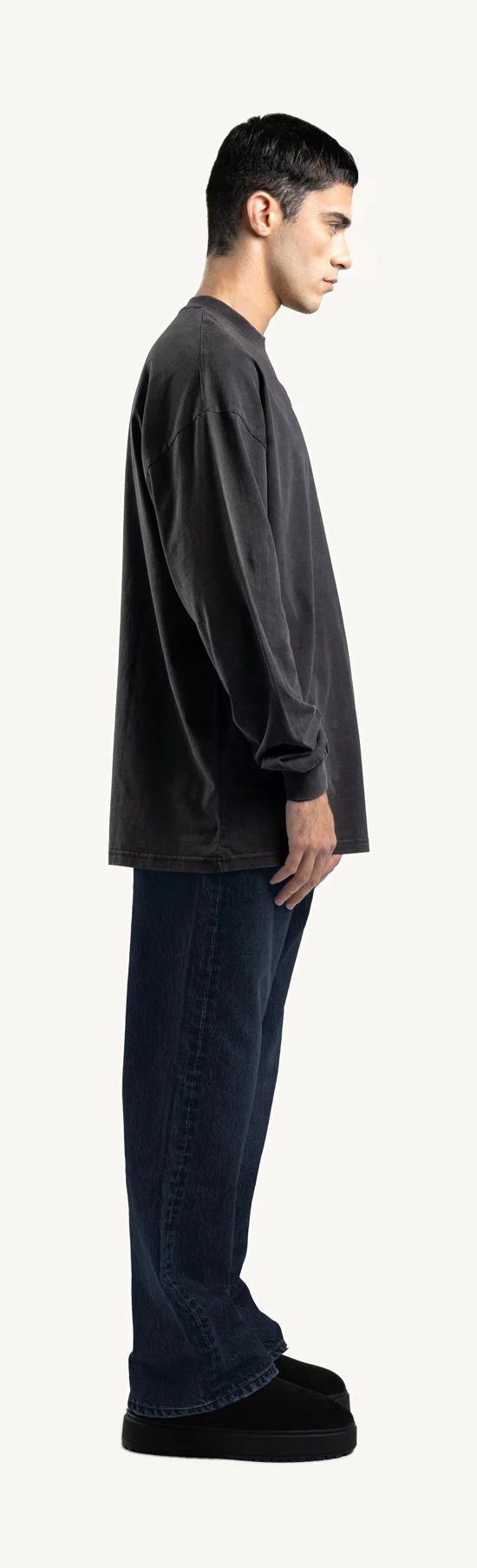 Raw Indigo Loose Fit Jeans. - Image 4