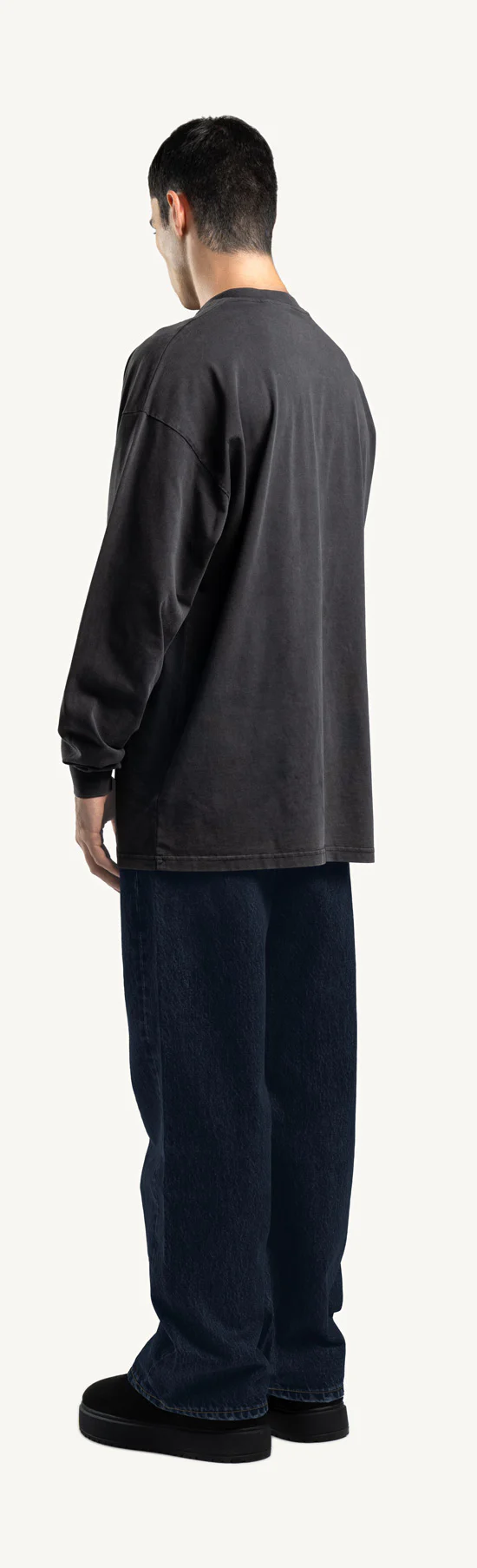 Raw Indigo Loose Fit Jeans. - Image 7