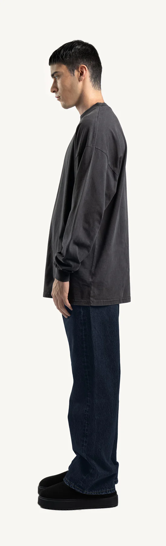 Raw Indigo Loose Fit Jeans. - Image 8