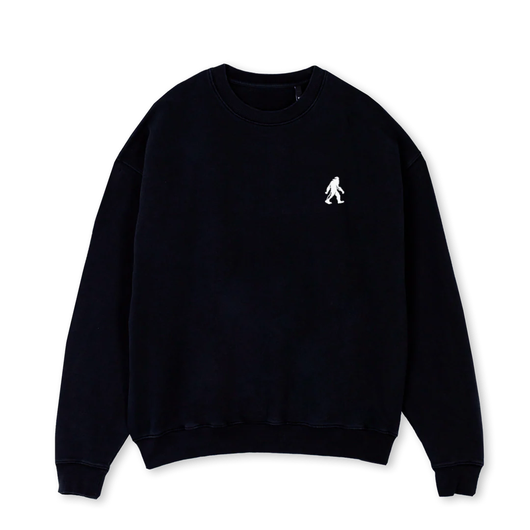 SSSCESSENTIALSBCREW Black Oversized Crewneck Sweater.