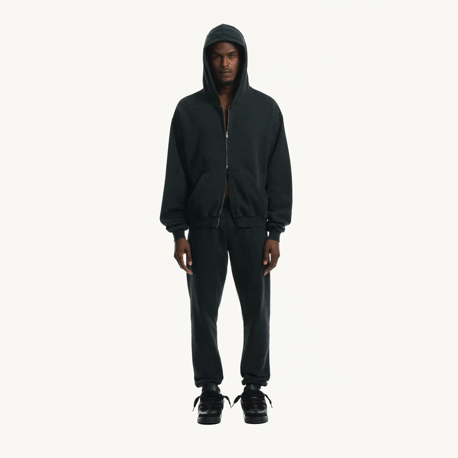 Vintage Black Oversized Zipped Hoodie. - Image 3