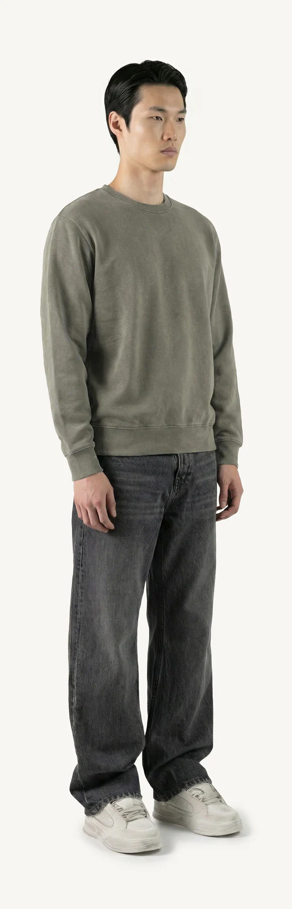 Vintage Olive Regular Crewneck Sweater. - Image 3