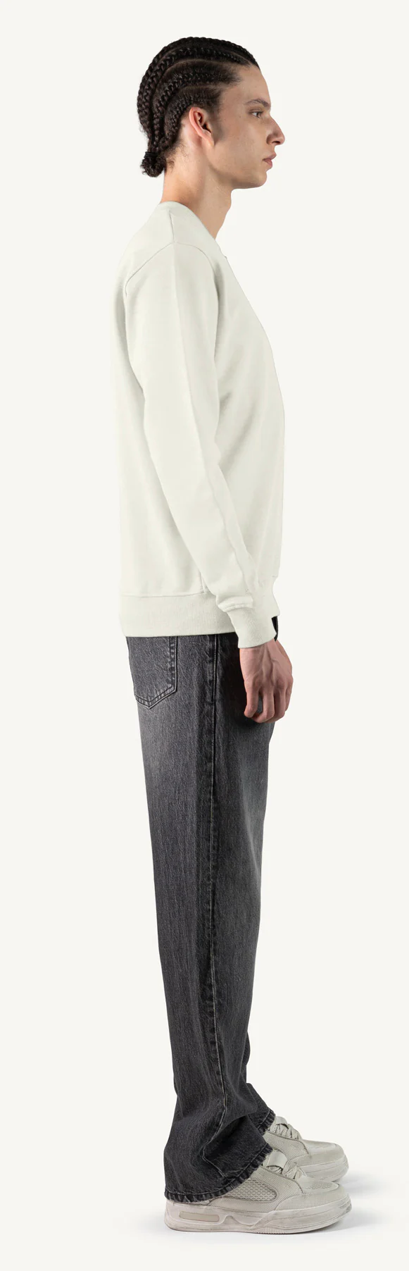 Vintage White Regular Crewneck Sweater. - Image 4