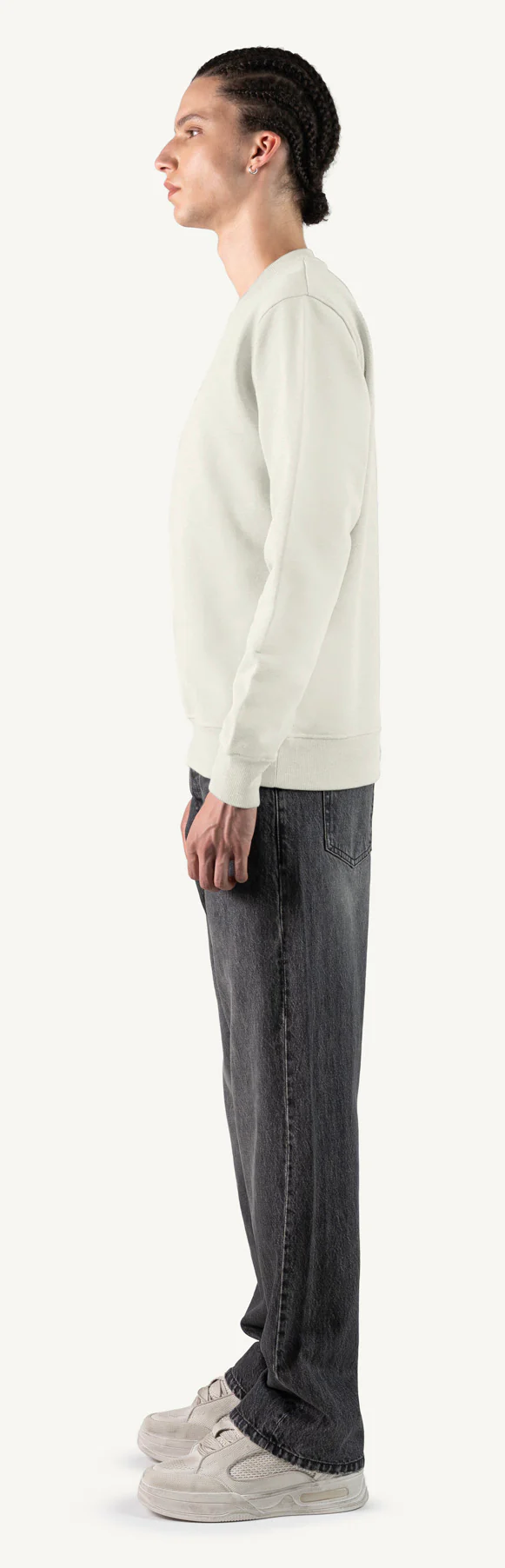 Vintage White Regular Crewneck Sweater. - Image 8
