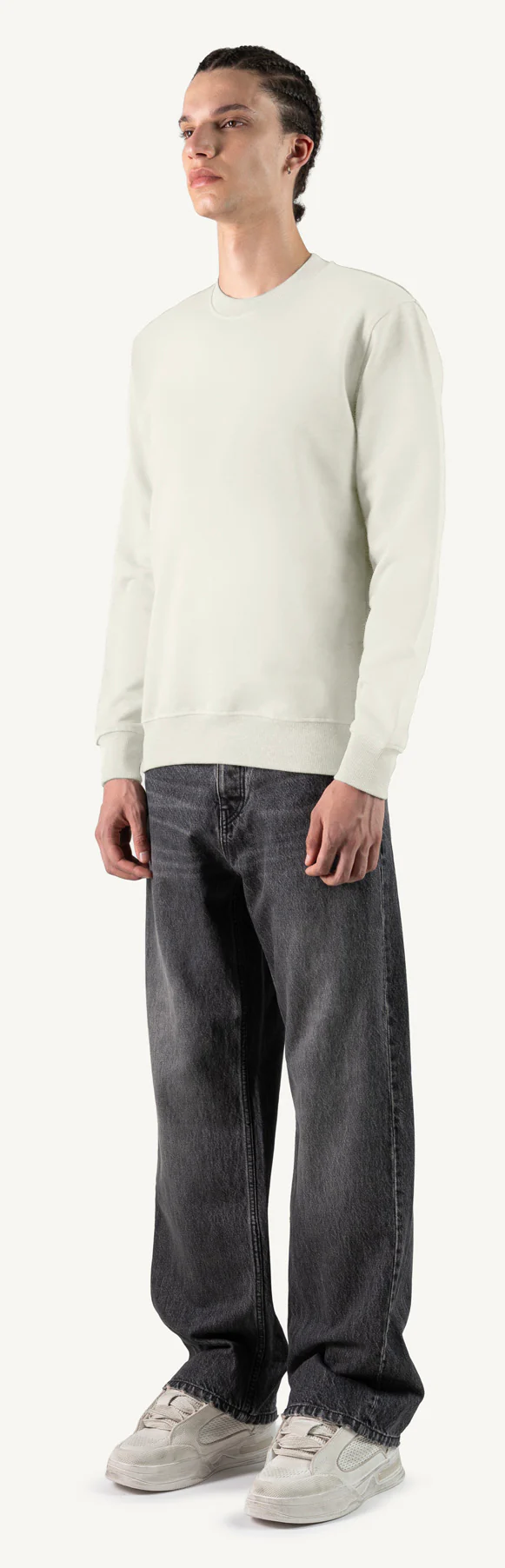 Vintage White Regular Crewneck Sweater. - Image 9