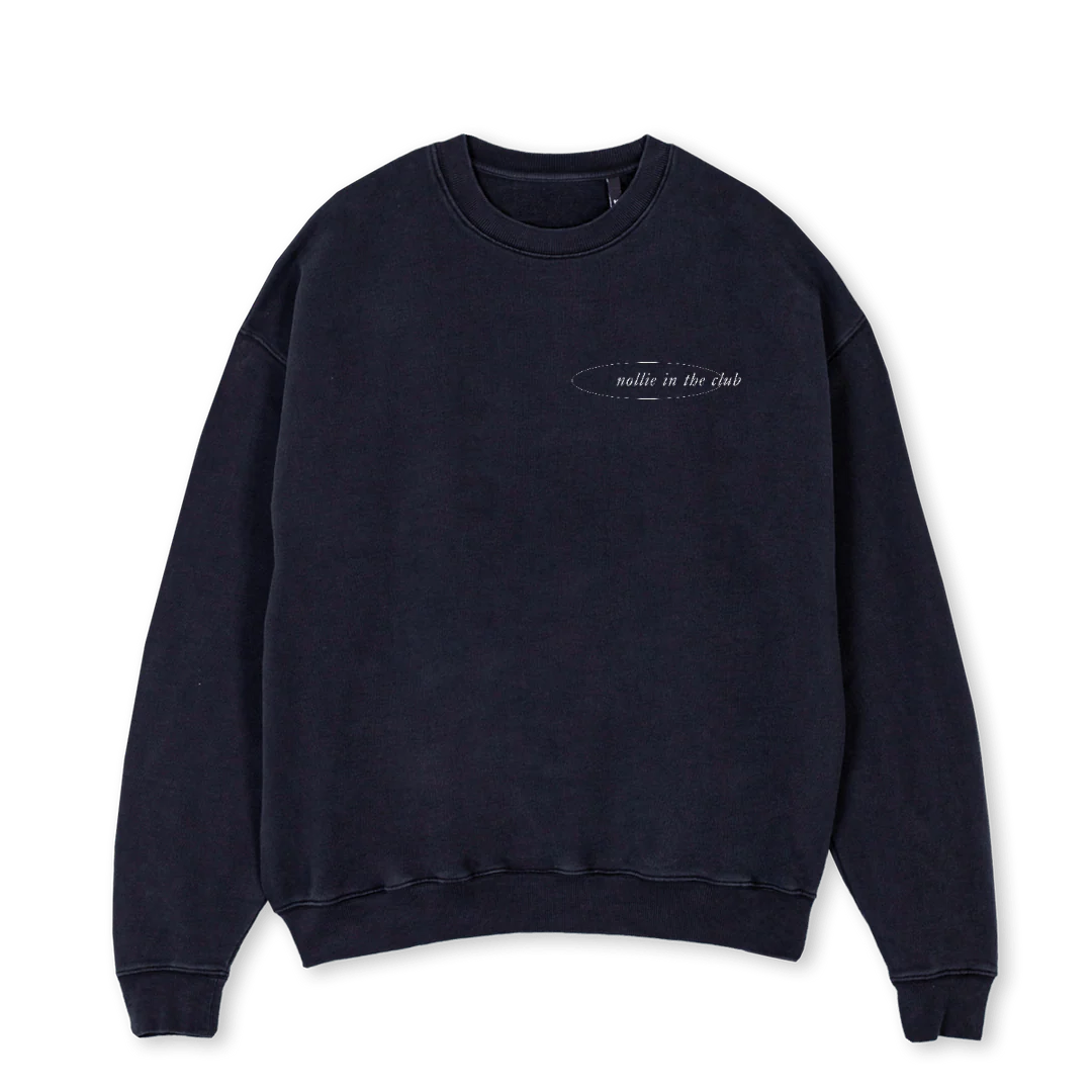 VINTAGECREWNECK Vintage Black Oversized Crewneck Sweater.